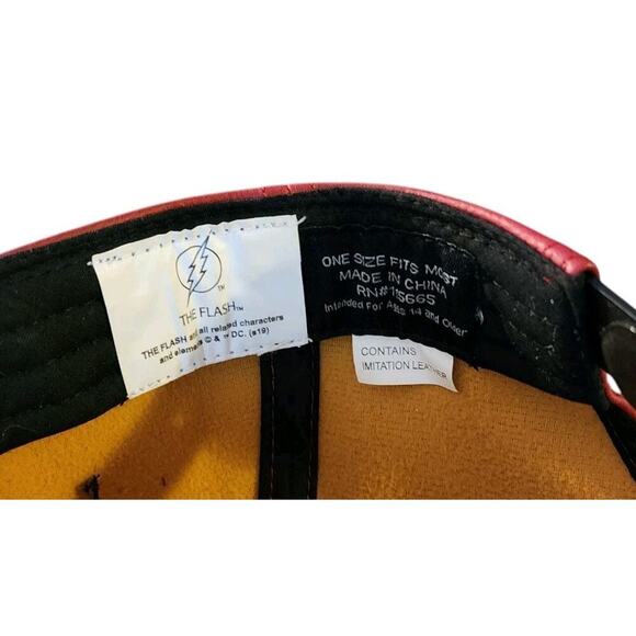 DC Comics The Flash Embroidered Logo Faux Leather Snapback Hat Baseball Cap - Picture 4 of 5